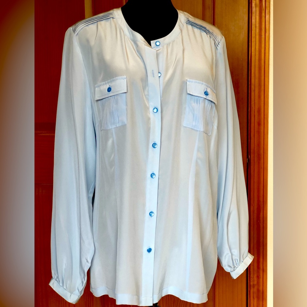 NWOT PENDLETON s18 💯silk blouse. Sky blue, never worn!